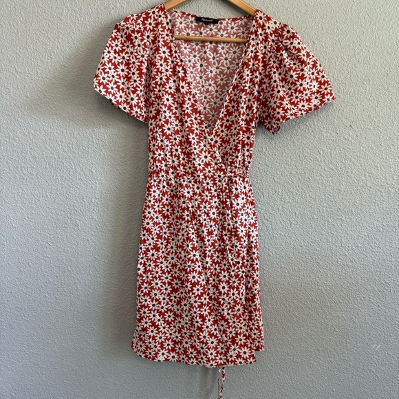 Madewell Clara Red Daisy Print Wrap Dress Size Small EUC 100% Cotton - Picture 1 of 5